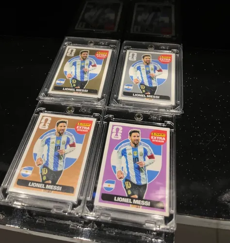 Figurinhas raras panini legend