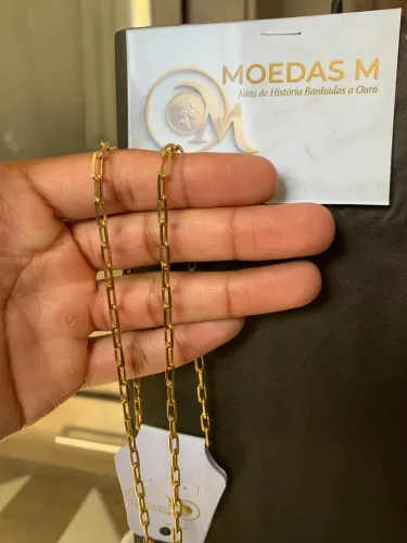 Corrente moeda antiga com 10 banhos de ouro 18k