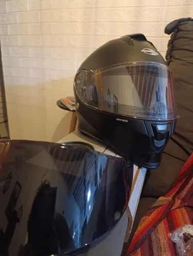 Capacete Mormaii M1 56 (usado)