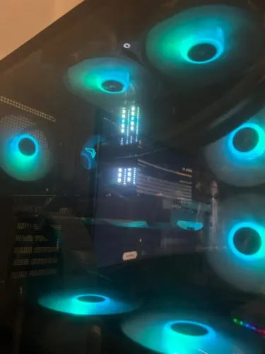 i5-13° 4070 32GB 2tb