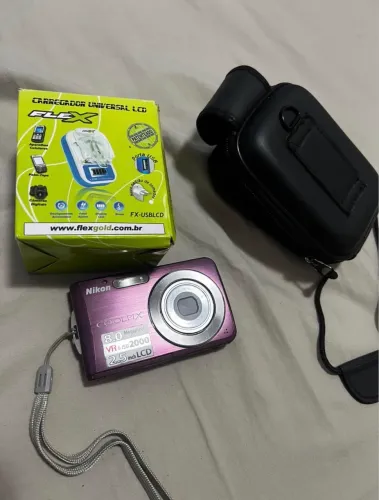 Nikon Coolpix S210 COM DEFEITO NA TELA (Para conserto ou peças)