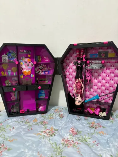 vendo closet da draculaura monster high 