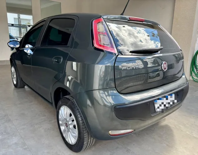 Fiat Punto Attractive 1.4 Fire Flex 8V 5P 2013