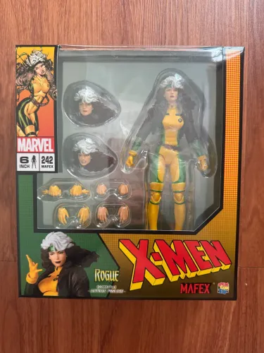 Vampira mafex