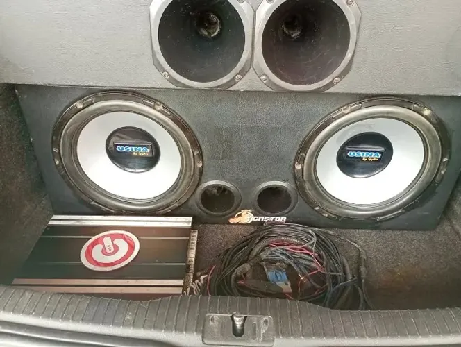 Caixa de Som Automotiva 2 Alto-Falantes + Cornetas + Módulo Amplificador