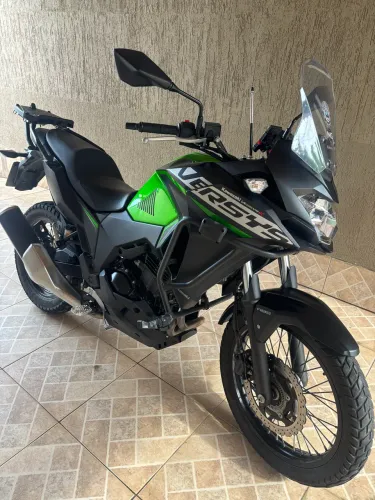Moto muito nova