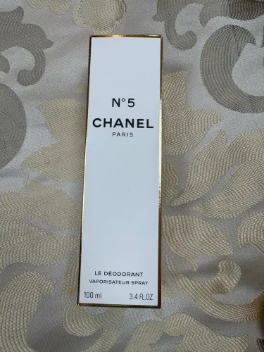 Embalagem desodorante Chane no5
