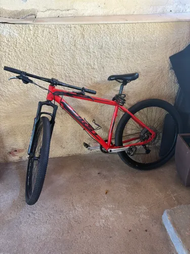 Bicicleta First aro 29
