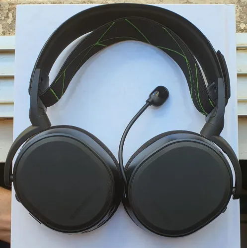 Steelseries Arctis 9X Headset Gamer Sem Fio (XBOX / PS5 / PS4 / PC)