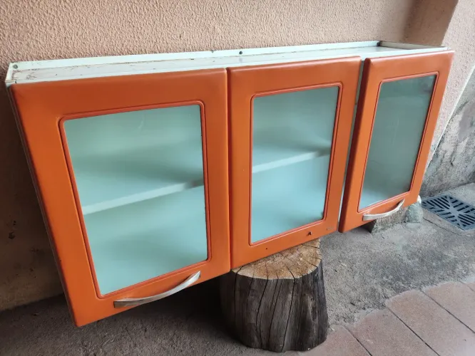 Armário com três portas