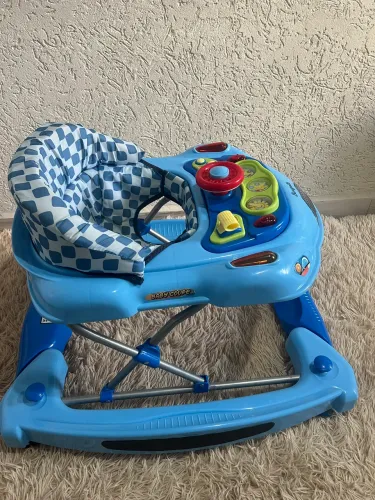 Vendo andador baby coupé vira cadeira de balanço 