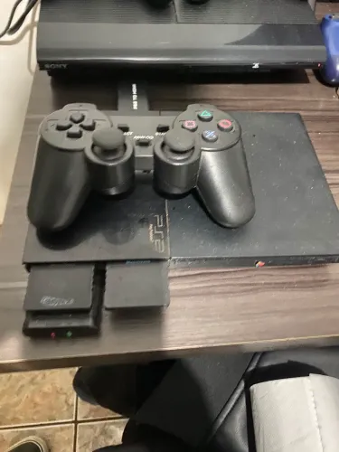 Vendo PS2 slim desbloqueado