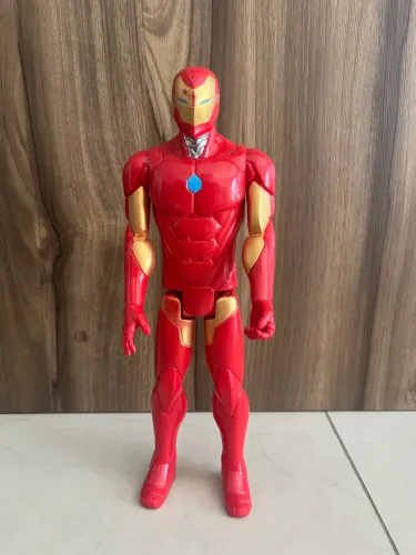 Boneco Homem de Ferro Vingadores Hasbro