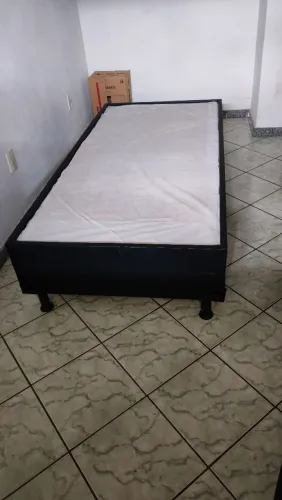 Cama box com colchão 