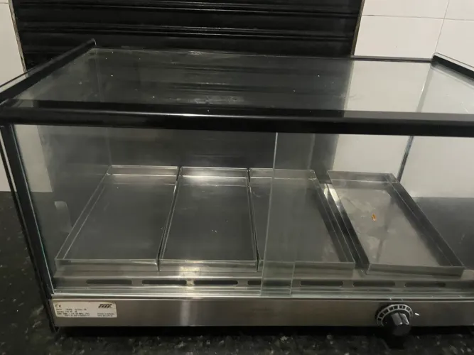 Vendo expositor pra salgados em perfeito estado de conservação.