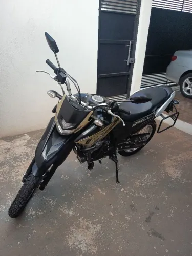 XTZ 250 Lander