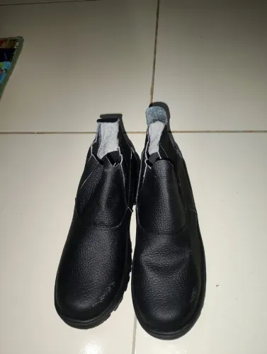 Bota  eletricista número 42