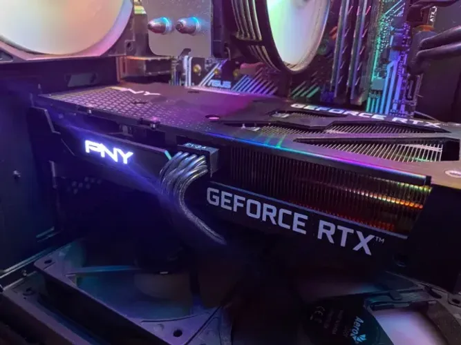 RTX 3060 Ti PNY 8GB GDDR6 - Excelente estado