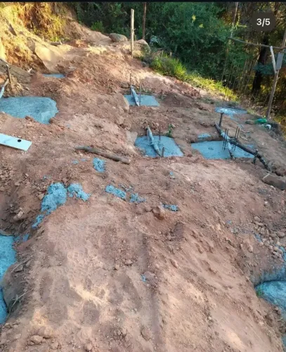 30 mil de fundação gasto, 100% permulta. Lote de 362 metros 20 de frente