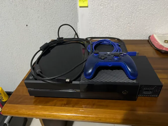 Xbox One com defeito / controle original com cabo