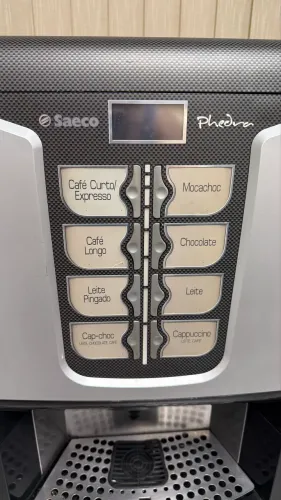 Máquina de café multifunção Saeco