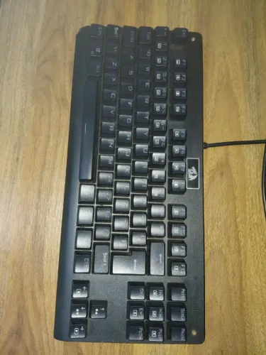 Teclado Redragon modelo K568R