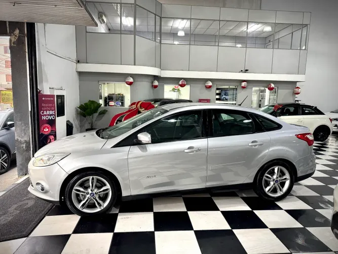 Ford Focus Sedan 2.0 16v/2.0 16V Flex 4P Aut. 2014
