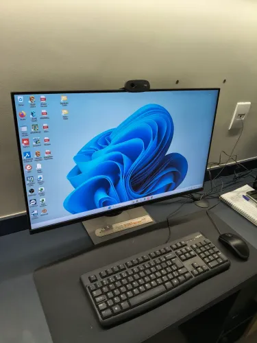 PC gamer i5 12400F, 16GB, 466GB, com monitor 27"