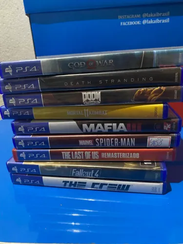 PS4 SLIM 2 controle,500gb,9 jogos físicos e 2 mídia digital