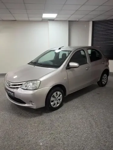 Toyota Etios X 1.3 Flex 16V 5P Mec. 2017