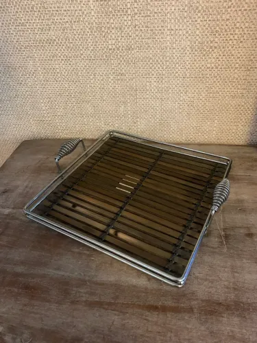Bandeja de bambu e metal 