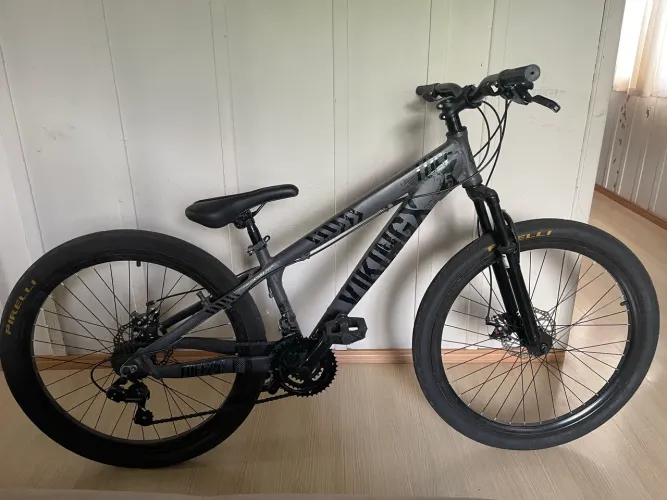 VikingX Tuff 25 Aro 26 + Acessórios