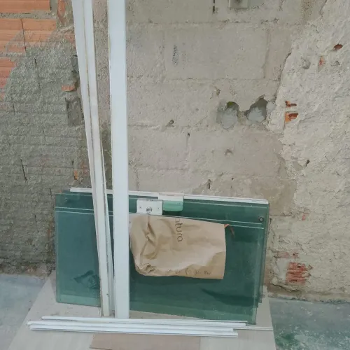 Vende se janela blindex 180 x 90 cm