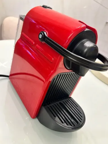 Cafeteira Nespresso novíssima 