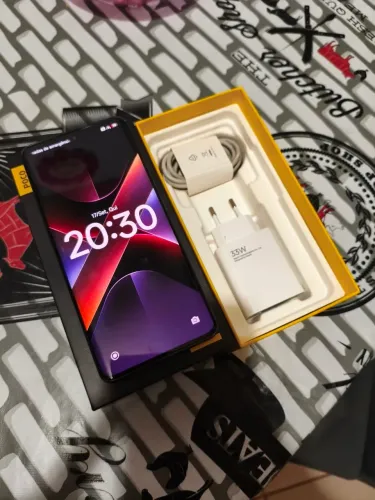 Poco x7 5g (Com defeito)