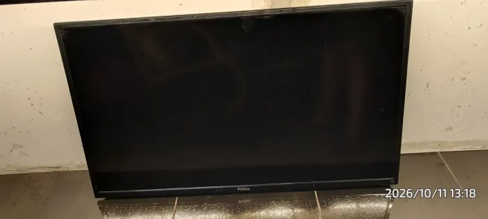 Vendo tv Philco 43 " para retirar peças ou consertar 