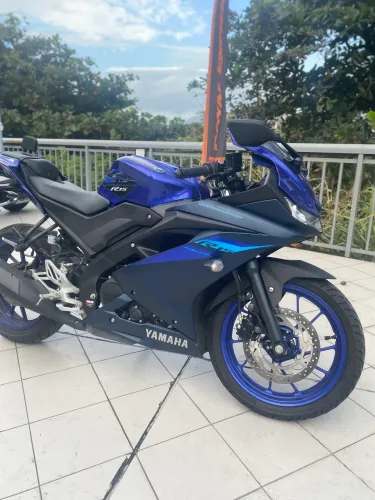 R15 Abs Yamaha - Ano: 2025 - 6.000kms ACEITO OFERTA