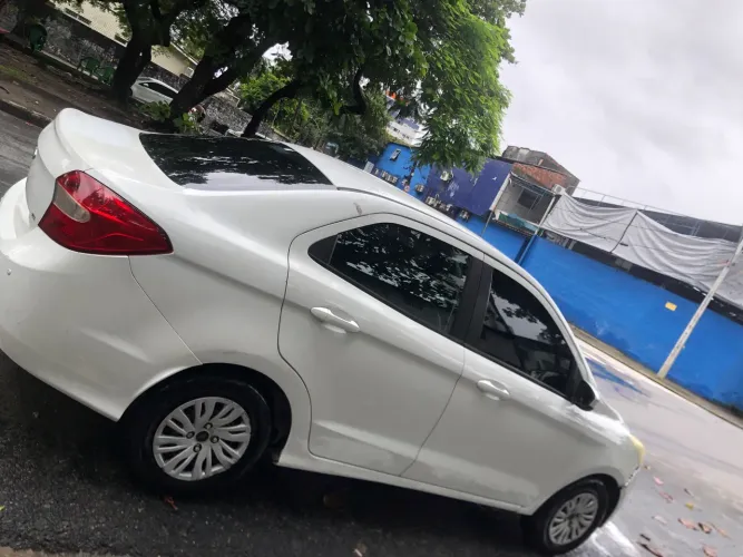 Ford KA+ Sedan 1.5 16V Flex 4P 2016