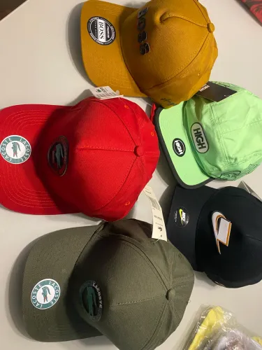 Estoque de roupa no precinho