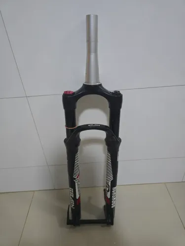 Suspensão Rock Shox Sid Brain 29  15x100mm De Curso