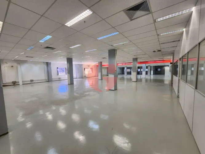 Escritório no Condomínio CEV (Centro Empresarial do Vale) com 2 banheiros e 1 vaga de gara
