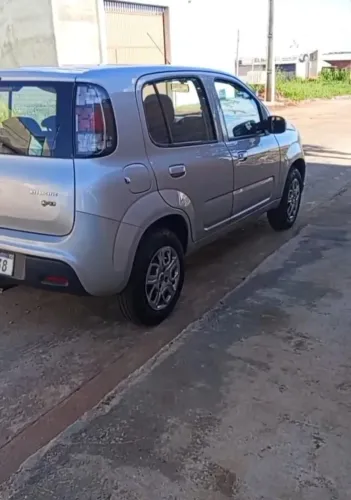Fiat Uno Attractive 1.0 EVO Fire Flex 8V 5P 2021