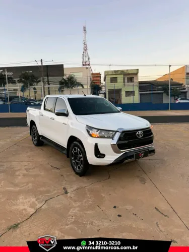 Toyota Hilux CD SRV 4X4 2.8 TDI Diesel Aut. 2024