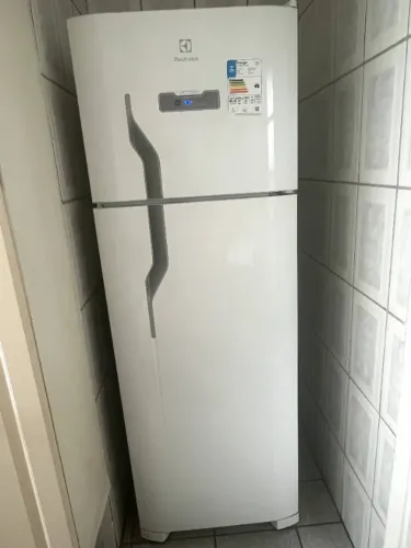 Geladeira Duplex Electrolux 260 Litros Cycle Defrost Branco