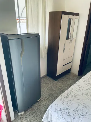 Alugo quarto mobiliado 