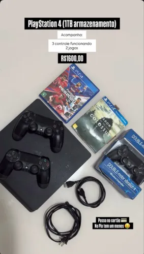 PlayStation 4 Slim 1TB + 3 controles + 2 jogos + cabos de conexão