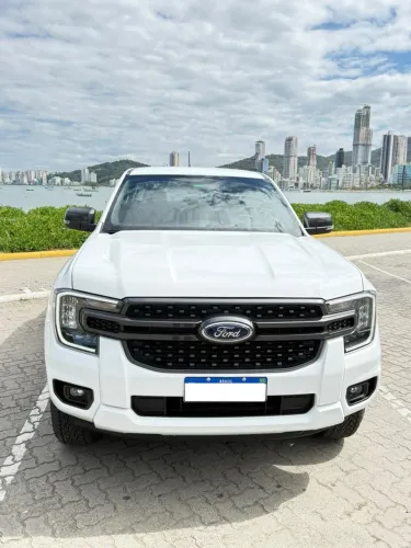 Ford Ranger Black 2.0 4X2 CD TB Diesel Aut. 2027