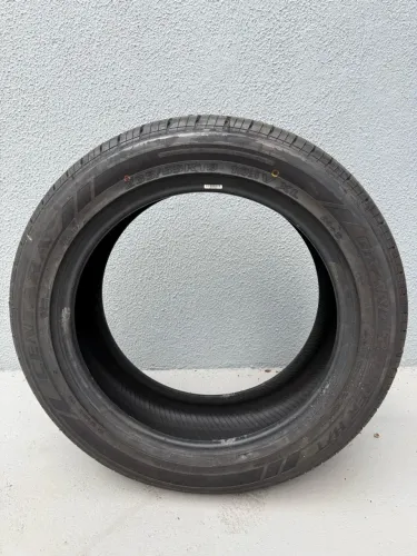 Pneu novo 235/55R19 105