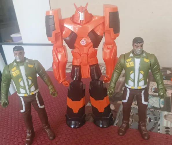 Extreme Soldier Dog,mais um boneco Transformers 