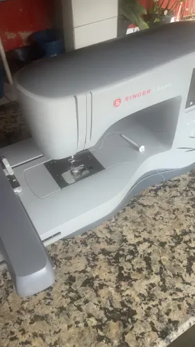 Vendo máquina de bordar 